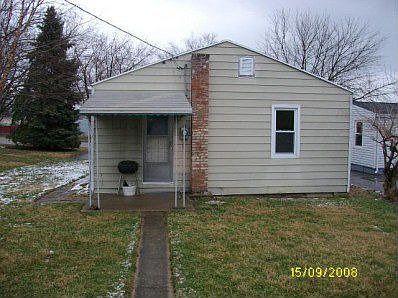 2nd image of 1837 Culver Ave