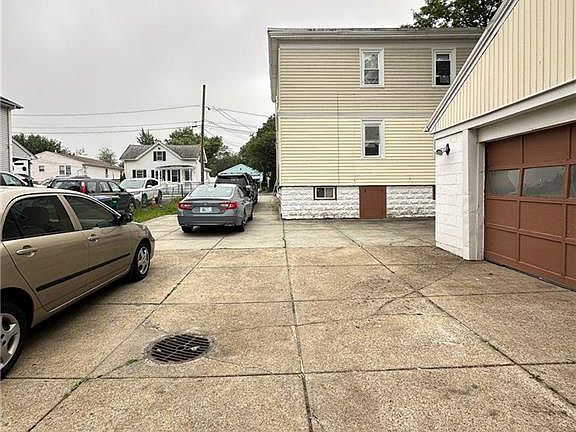 3rd image of 9 Octavia St