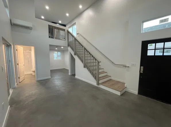 Sumner Ave, 1115 Sumner Ave #8, El Cajon, CA 92021