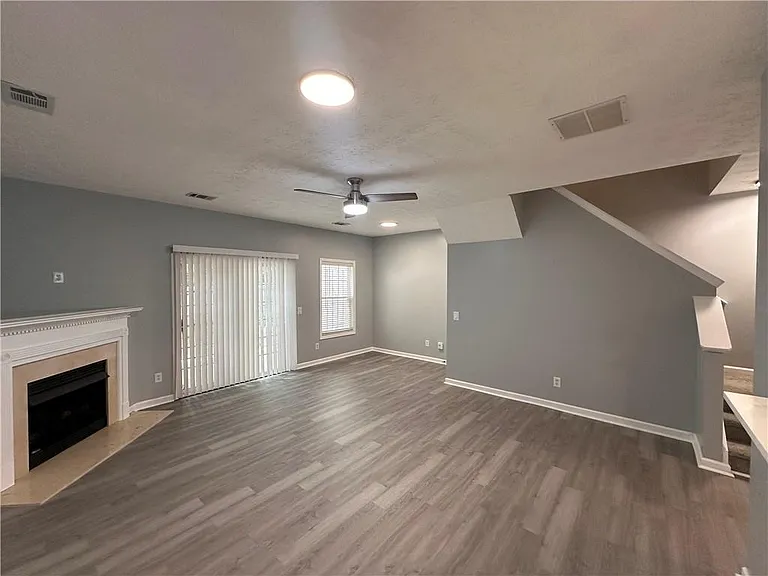 2025 Austin Park Cir — Photo 4
