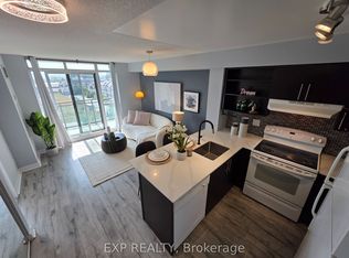 120 Dallimore Cir #723, Toronto, ON M3C4J1