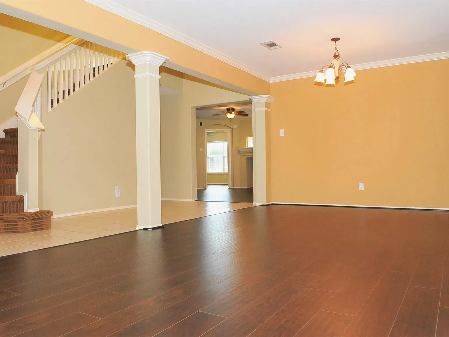 3 bed, 2.5 bath, 2362 sqft, $2,200 — Photo 3