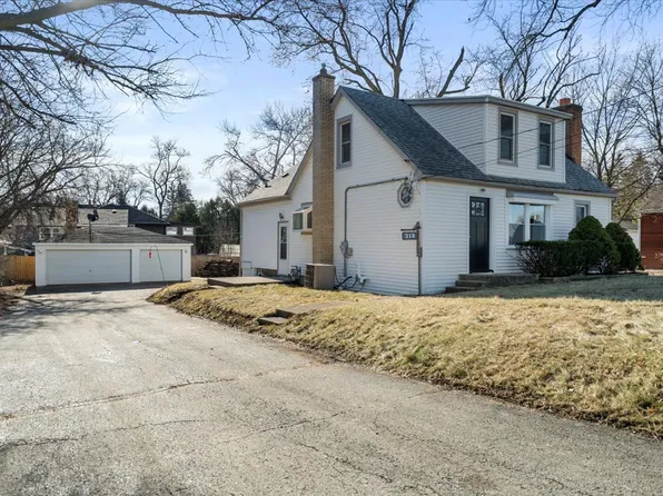 318 E Liberty St, Wauconda, IL 60084