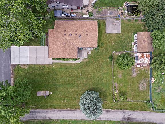 2nd image of 1406 Kaskaskia Ave