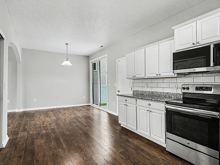 5458 Spring River Ave — Photo 10