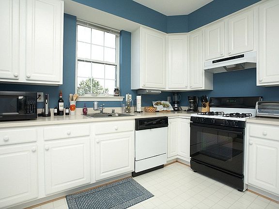 5th image of 43302 Marymount Ter Unit 303