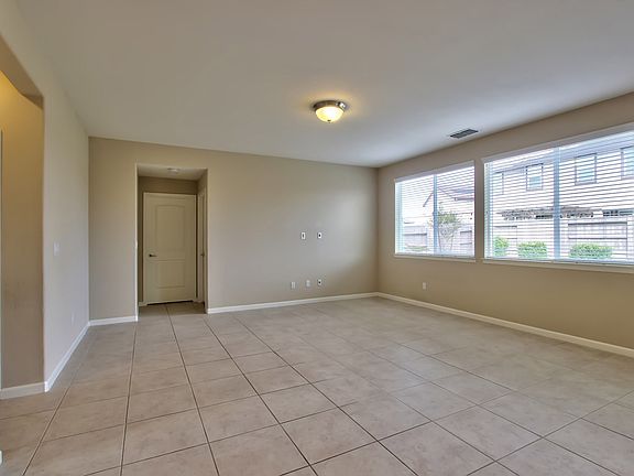 5th image of 3033 Fillingham Ln