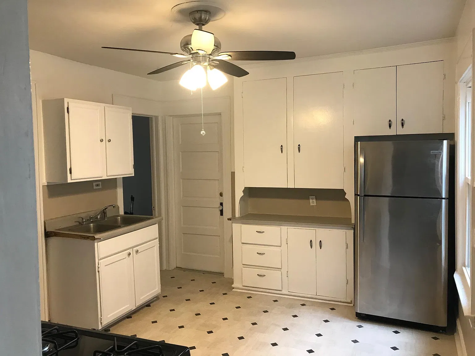 310 Woodruff Ave — Photo 2