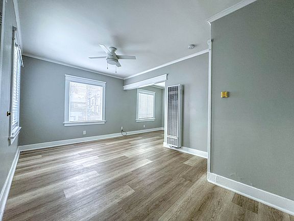 2nd image of 1036 E Broadway #1036-1/2