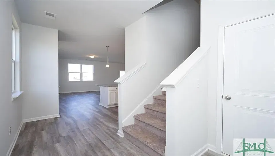 4 bed, 2174 sqft, $2,450 — Photo 4
