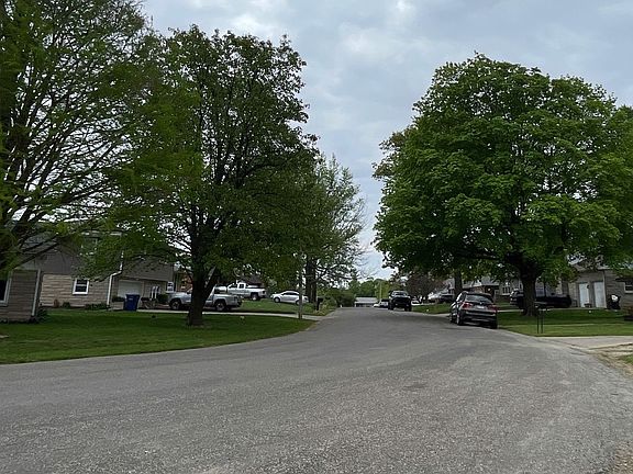 4th image of 106 Beverly Dr
