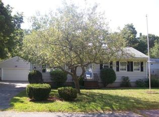 43 Oakcrest Cir, Methuen, MA 01844