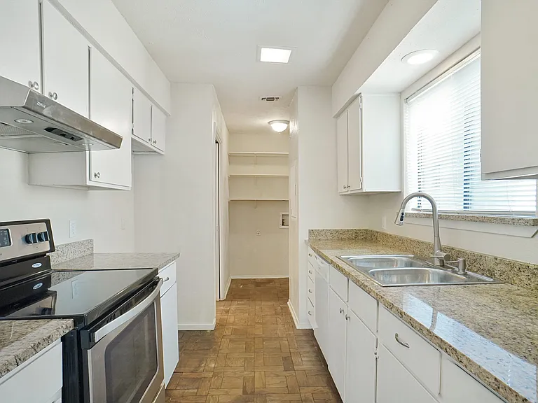 4908 Byers Ave #D — Photo 4