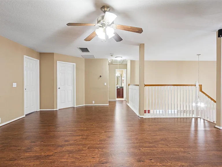 10306 Logan Bridge Ln — Photo 17