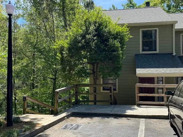 316 Cedarwood Ln #A, Carrboro, NC 27510