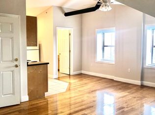 725 Merrimack St #304, Lowell, MA 01854