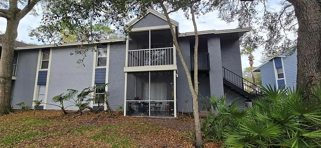 2 bed, 2.0 bath, 910 sqft, $1,400 — Photo 2