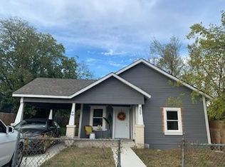 955 E Humbolt St, Fort Worth, TX 76104