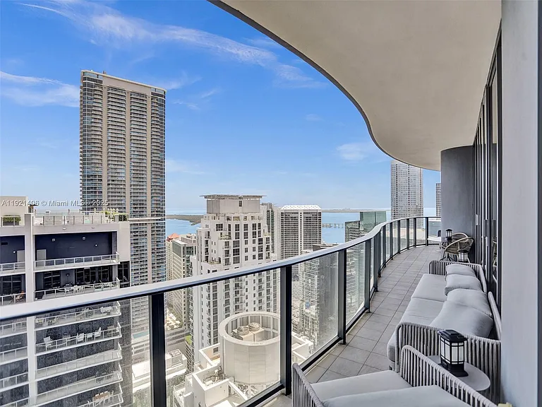 1000 Brickell Plz #Penthouse 5103 — Photo 31