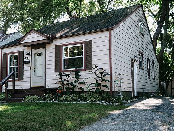 3rd image of 634 Wesbrook St