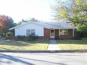 2nd image of 6712 Yosemite Dr