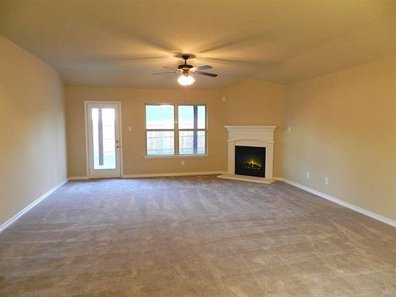 5th image of 2400 Jonathan Creek Dr