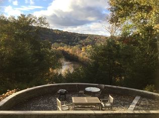 22 New Rd, Avon, CT 06001