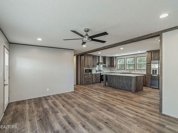 4th image of 600 Matlock Trl