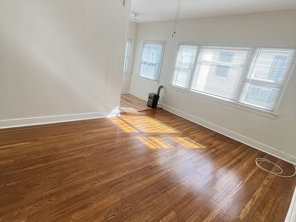 1st image of 1040 E Appleton St #11285808