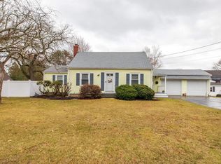 22 Thomsen Rd, Hampton, NH 03842