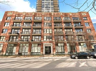 210 S Desplaines St APT 807, Chicago, IL 60661