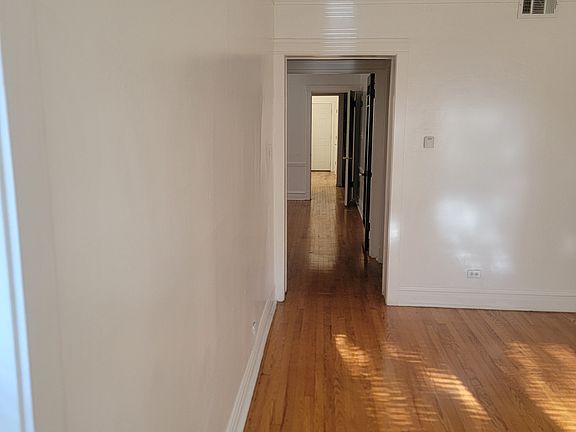 3rd image of 1110 N Massasoit Ave Floor 1