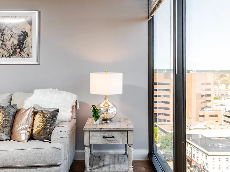 The Residence at 1000 Elm — Photo 13