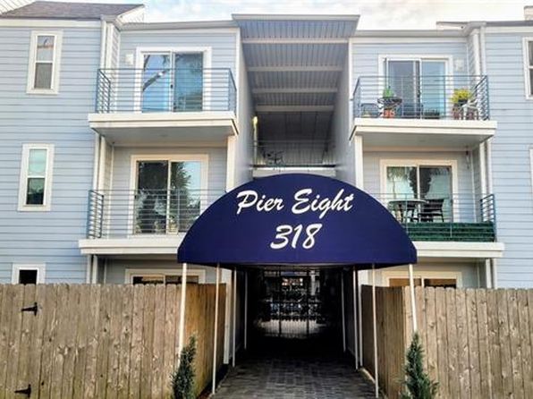 318 Lake Marina Ave APT 305