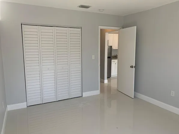 465 NE 139th St #467, Miami, FL 33161