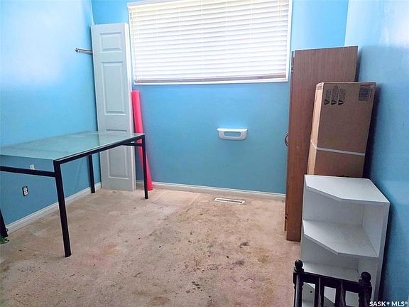 4th image of 73 Canwood CRESCENT