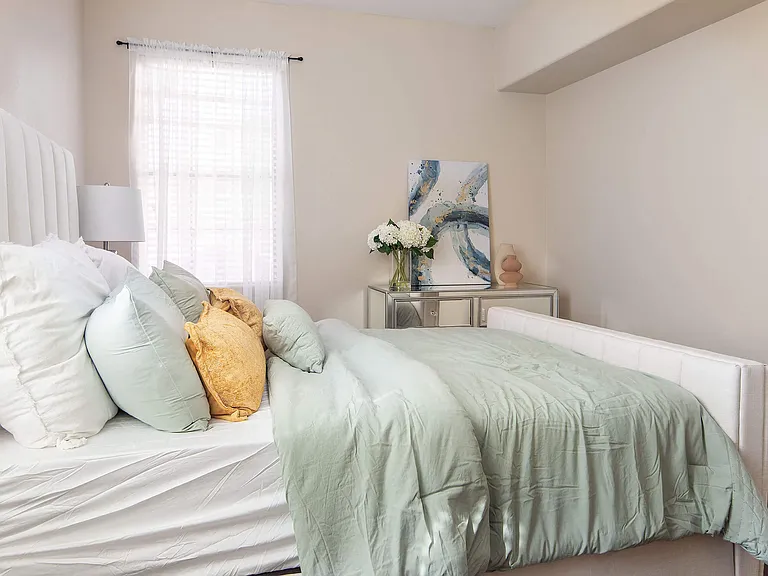 Montecito Pointe Apartments — Photo 9