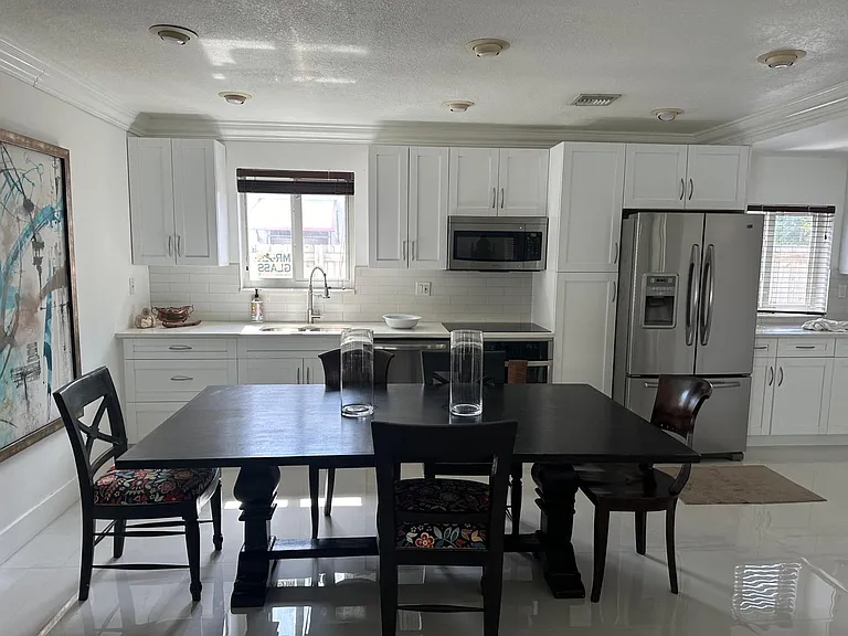 2645 Scott St — Photo 5