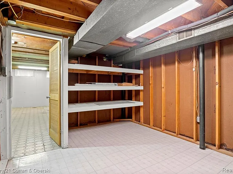 32624 Windsor St — Photo 22