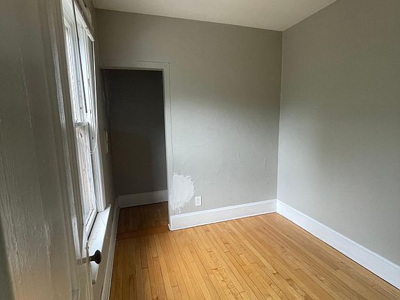 4th image of 2463C N Bartlett Ave #C