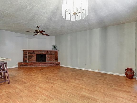 5th image of 7441 Tunbridge Dr