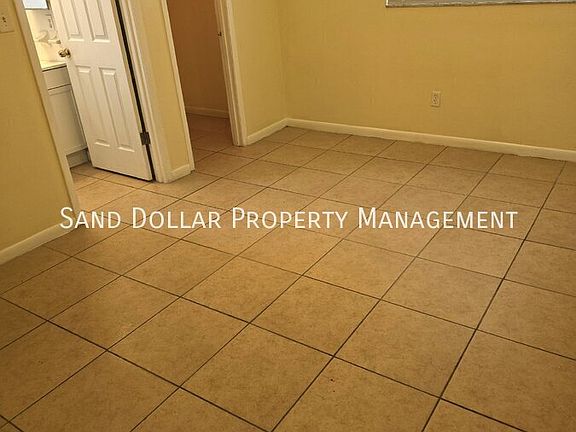 3rd image of 5458 Windridge Ln