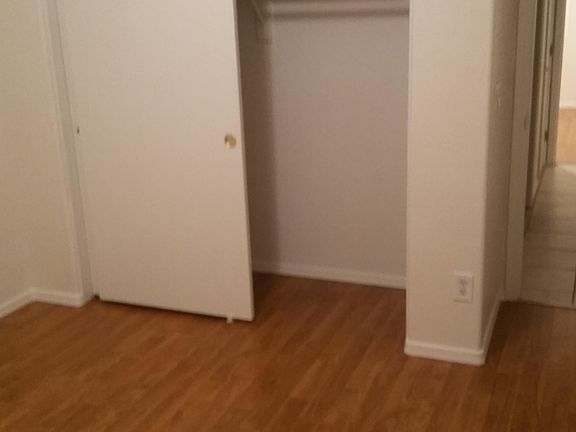 4th image of 640 S Pineview Dr