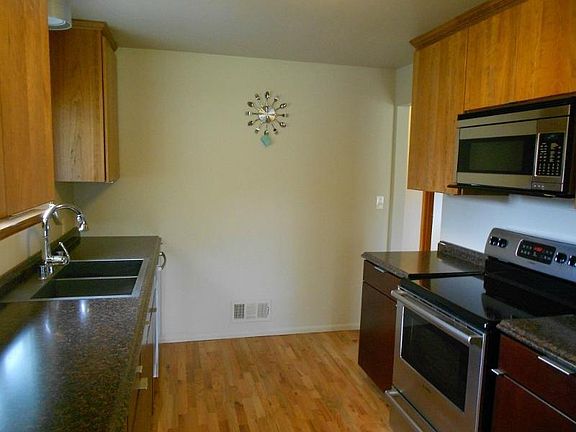 3rd image of 9215 121st St SW