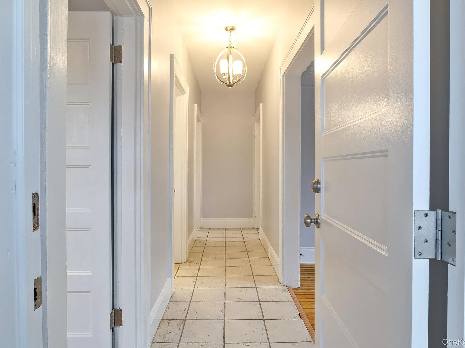 2 bed, 1.0 bath, 1200 sqft, $2,250 — Photo 2