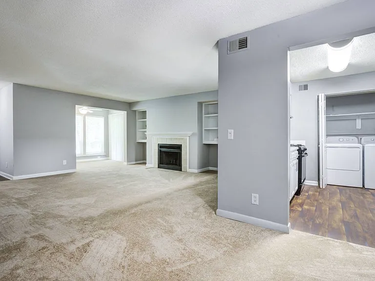 Laurel Oaks — Photo 16
