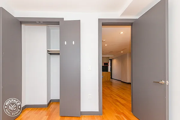 Rented by MySpaceNYC | media 6
