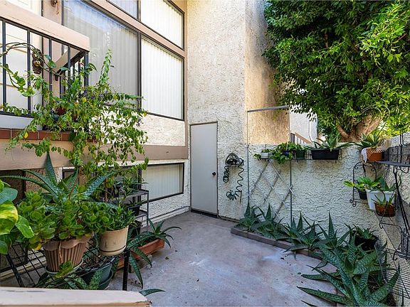 2nd image of 20224 Sherman Way Unit 68
