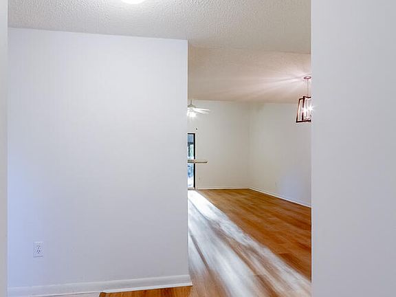 5th image of 8610 COLONY PINE Circle