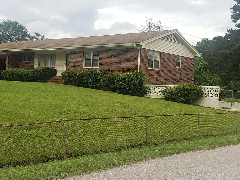 444 Fling Rd — Photo 2